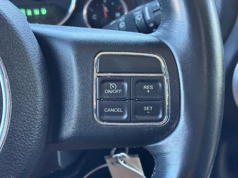 Used 2015 Jeep Wrangler Unlimited Sahara AWD/4WD image 19