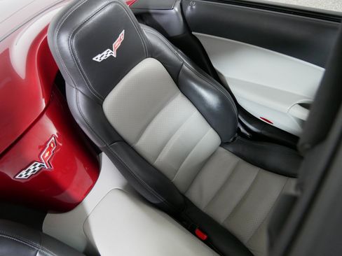 Used 2011 Chevrolet Corvette Grand Sport w/ Preferred Equipment Group RWD image 14
