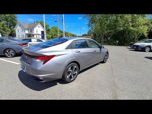 Certified 2023 Hyundai Elantra SEL w/ Convenience Package FWD image 8