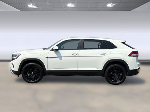 Used 2023 Volkswagen Atlas Cross Sport SE w/ Panoramic Sunroof Package AWD/4WD image 2
