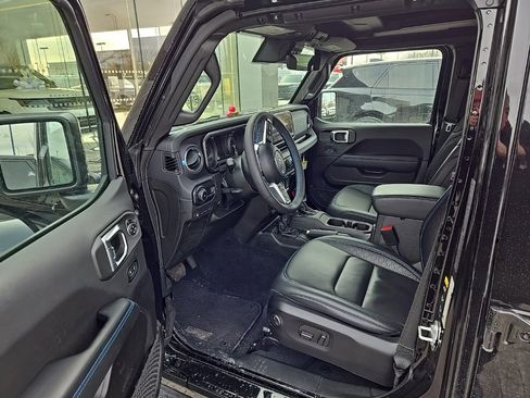 Used 2024 Jeep Wrangler High Altitude image 11