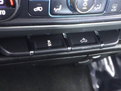 Used 2017 Chevrolet Silverado 1500 LT w/ All Star Edition image 23