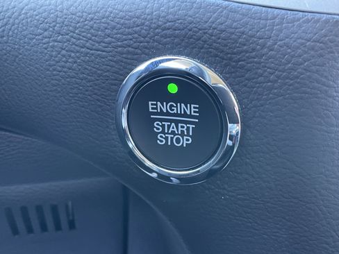 Used 2022 Ford Edge SEL w/ Convenience Package image 23