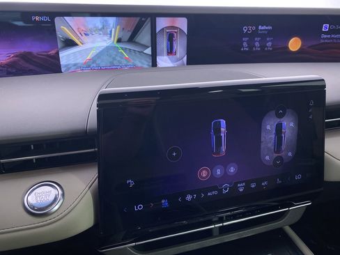 Used 2024 Lincoln Nautilus Reserve w/ Equipment Group 202A image 7