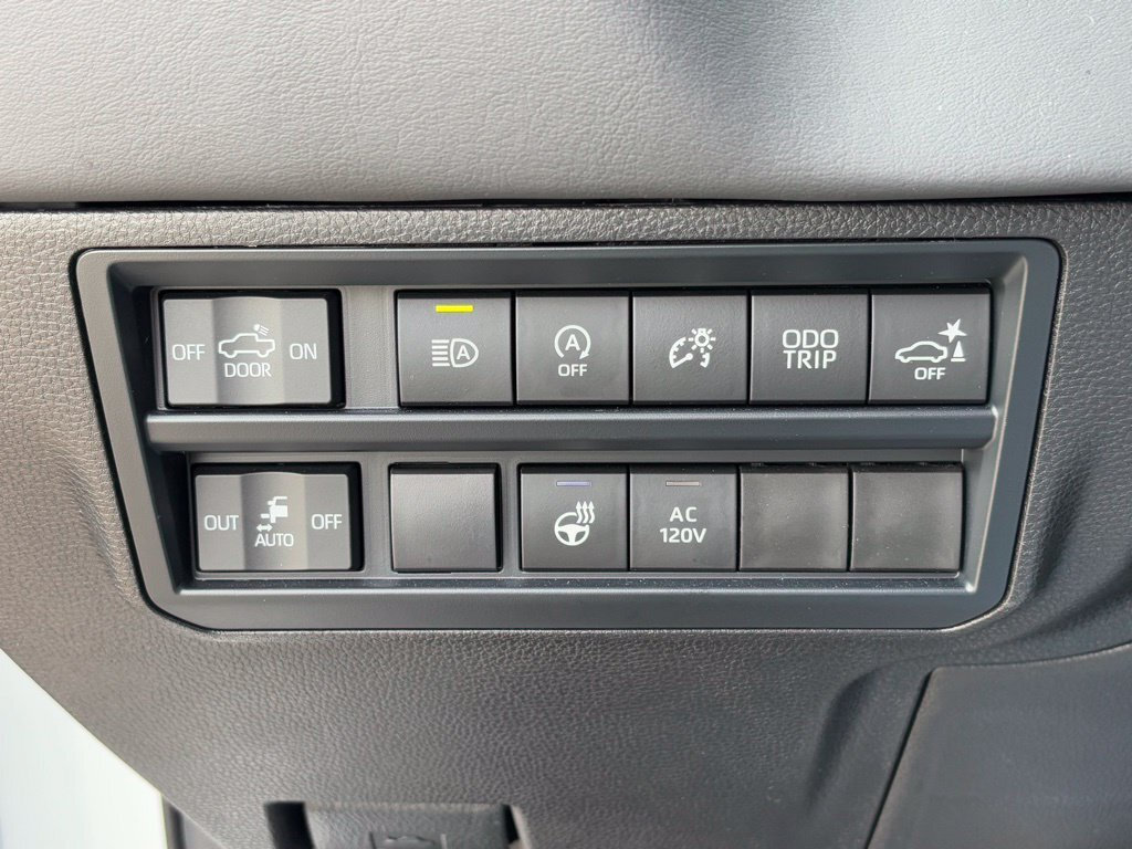 Used 2026 Toyota Tundra Platinum AWD/4WD image 26