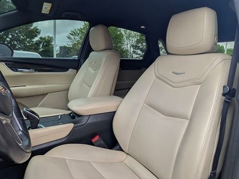 Used 2018 Cadillac XT5 FWD image 6