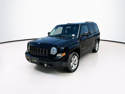 Used 2015 Jeep Patriot High Altitude AWD/4WD image 3