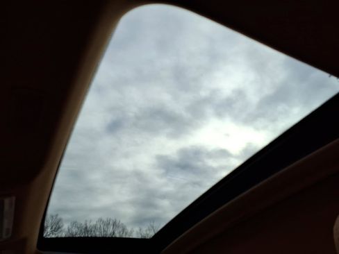 Certified 2024 Lexus ES 350 w/ Premium Package image 17