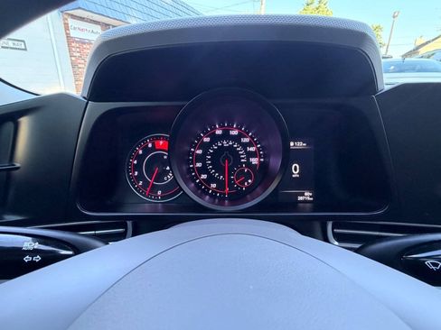 Used 2023 Hyundai Elantra SEL FWD image 8