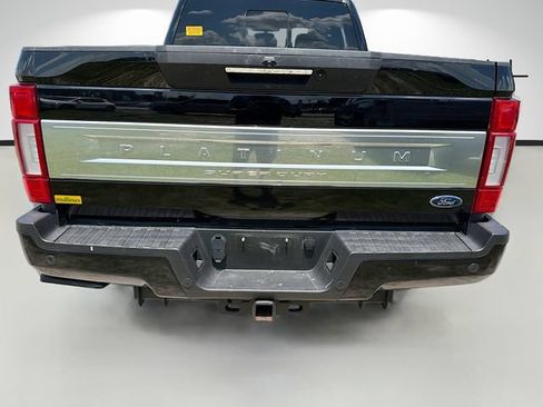 Used 2022 Ford F250 Platinum w/ FX4 Off-Road Package AWD/4WD image 11