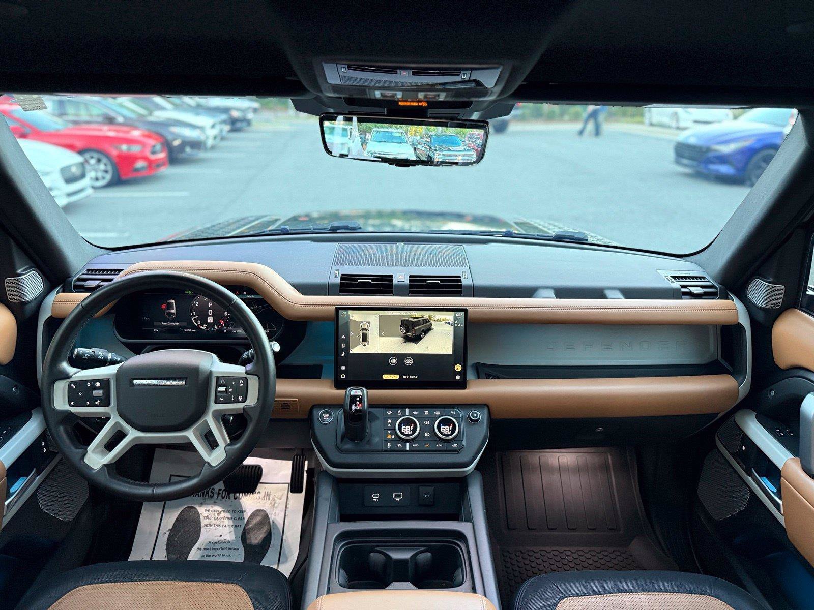 Used 2024 Land Rover Defender 130 X-Dynamic SE AWD/4WD image 41