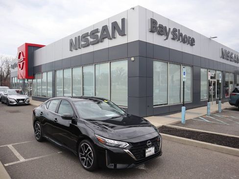 Certified 2024 Nissan Sentra SR image 1