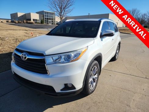Used 2014 Toyota Highlander XLE image 7
