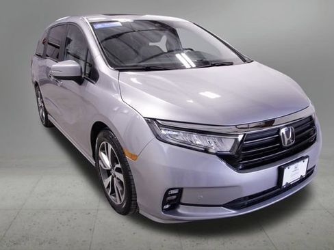 Used 2023 Honda Odyssey Touring image 9