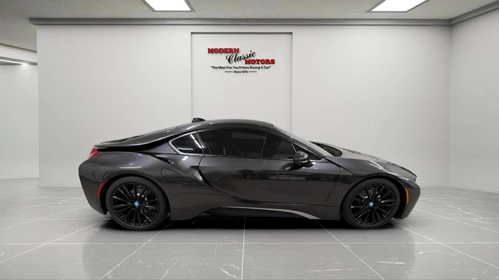 Used 2019 BMW i8 Coupe AWD/4WD image 4