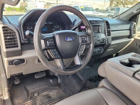 Used 2019 Ford F550 2WD SuperCab Super Duty image 12