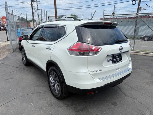 Used 2016 Nissan Rogue SL w/ SL Premium Package AWD/4WD image 4