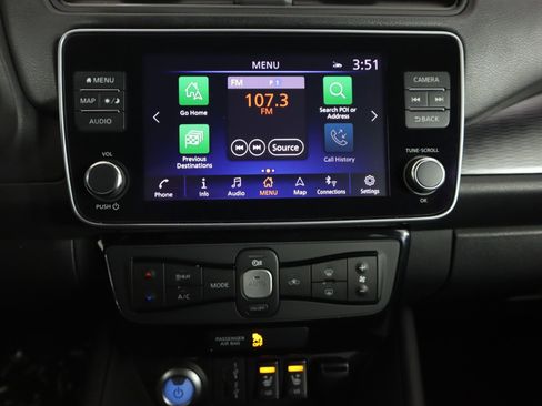 Used 2022 Nissan Leaf SV w/ Protection Package image 19