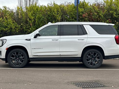 Used 2021 GMC Yukon Denali image 7