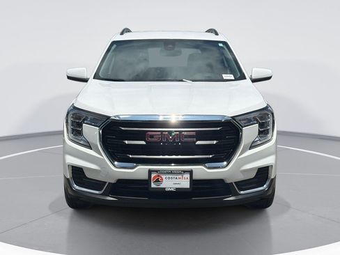Used 2022 GMC Terrain SLE w/ Driver Convenience Package FWD image 2