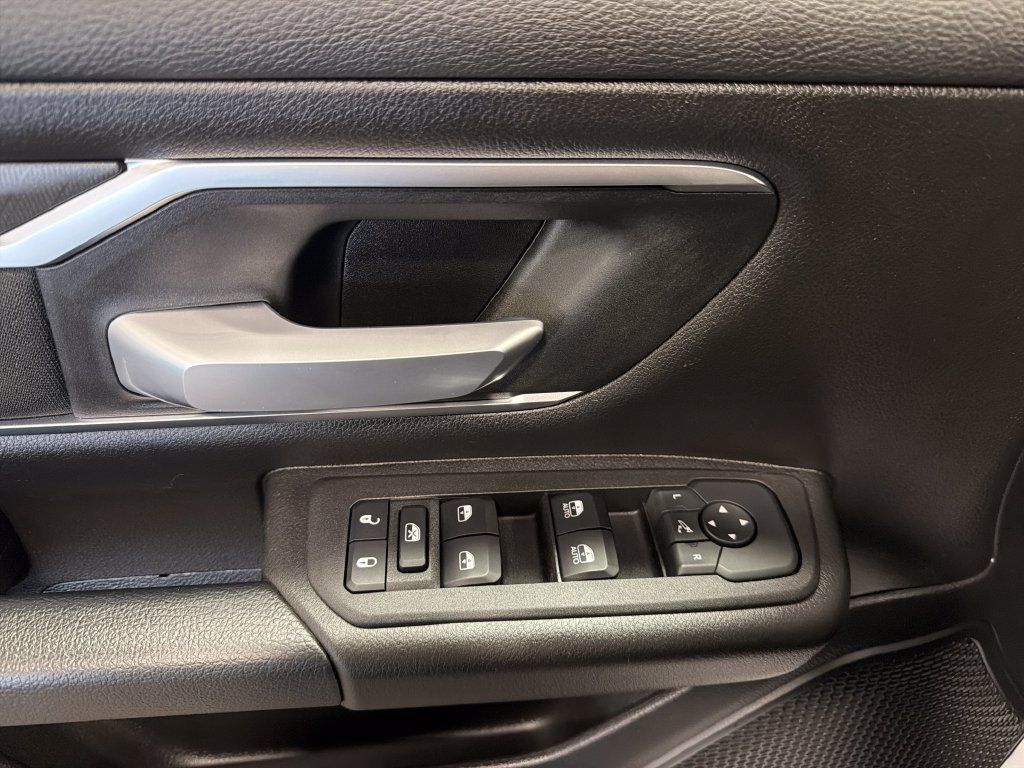Used 2025 RAM 1500 Big Horn AWD/4WD image 14