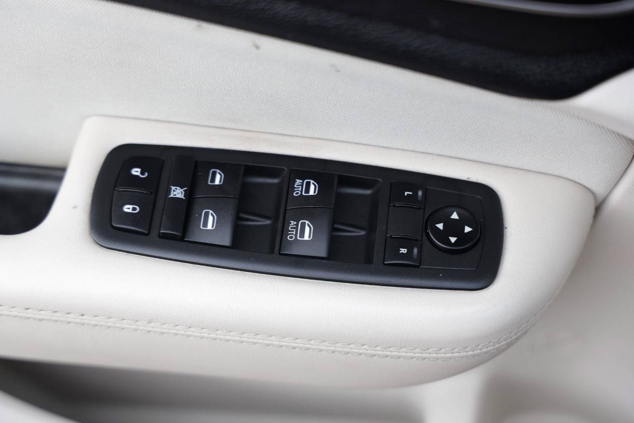 Used 2015 Chrysler 200 Limited w/ Convenience Group FWD image 39