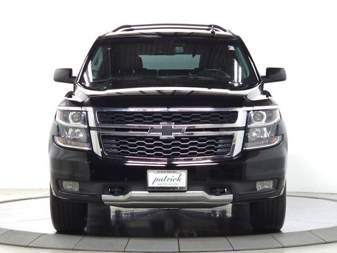 Used 2018 Chevrolet Tahoe LT w/ Luxury Package AWD/4WD image 2
