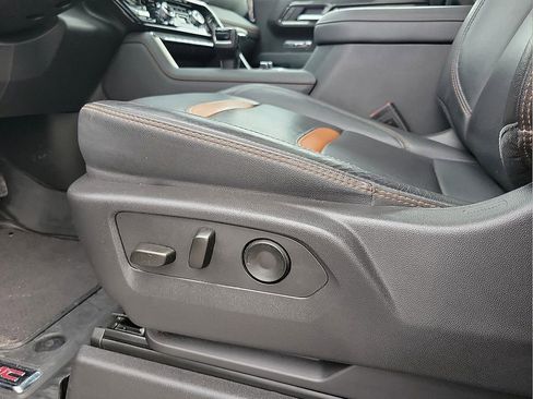 Used 2024 GMC Sierra 1500 AT4 w/ Technology Package image 12