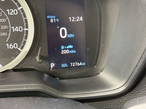 Used 2022 Toyota Corolla LE image 17