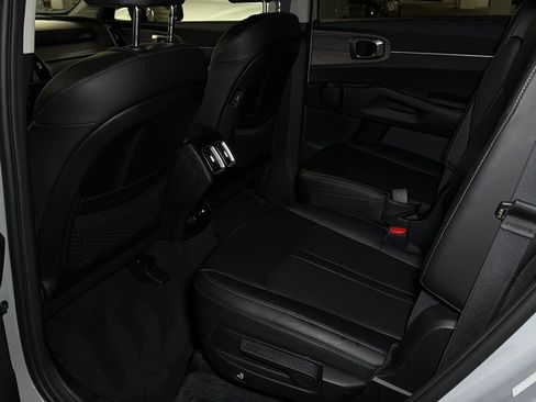Certified 2023 Kia Sorento X-Line EX AWD/4WD image 17