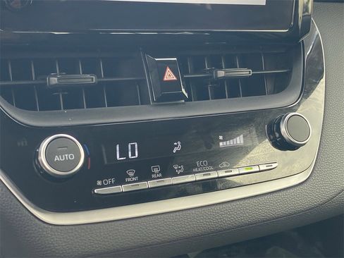 Certified 2025 Toyota Corolla LE image 29