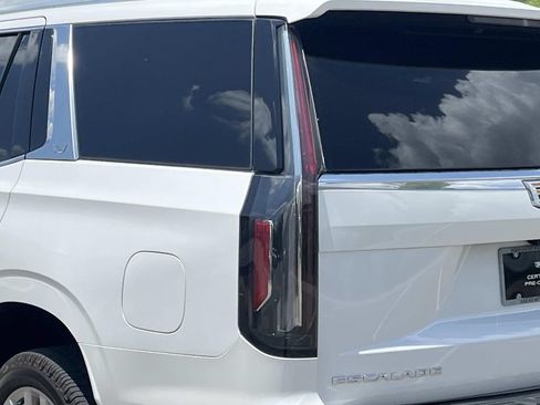 Used 2024 Cadillac Escalade Premium Luxury Platinum AWD/4WD image 10