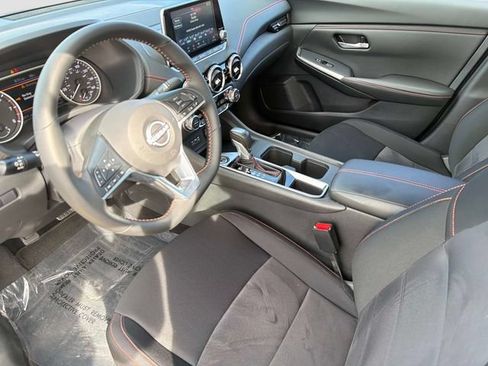 Used 2025 Nissan Sentra SR FWD image 17