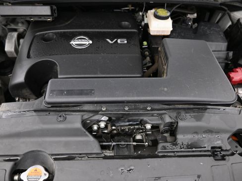 Used 2013 Nissan Pathfinder Platinum image 17