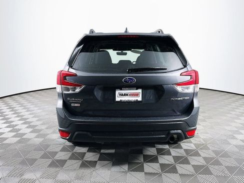 Certified 2023 Subaru Forester Limited image 9