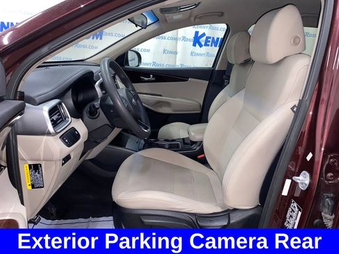 Used 2017 Kia Sorento AWD image 7