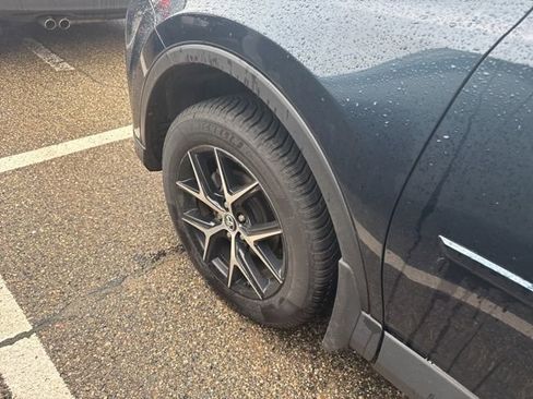 Used 2017 Toyota RAV4 SE image 8