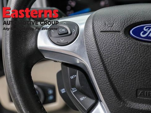 Used 2017 Ford Transit Connect XLT image 15