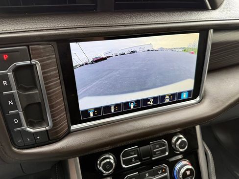 Used 2021 GMC Yukon Denali w/ Denali Ultimate Package AWD/4WD image 32