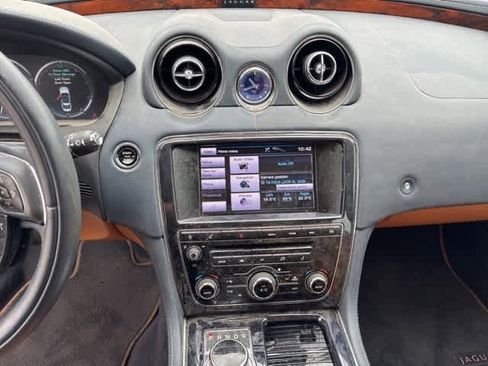Used 2013 Jaguar XJ AWD image 18