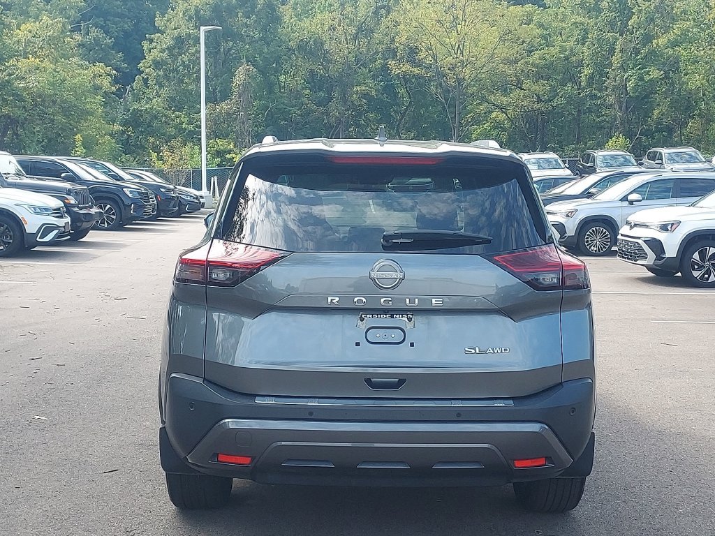 Used 2023 Nissan Rogue SL AWD/4WD image 6