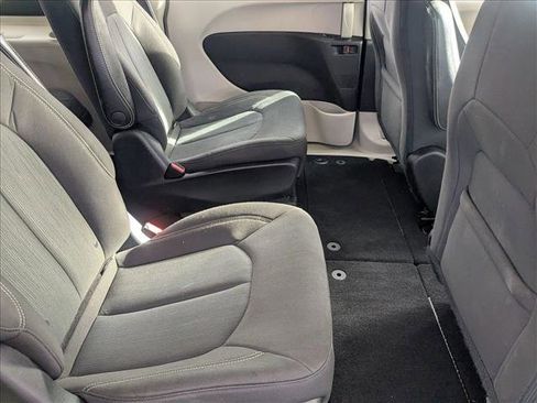 Used 2020 Chrysler Voyager LX w/ Cold Weather Group image 20