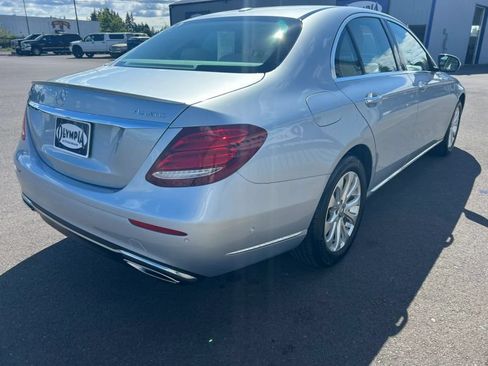 Used 2017 Mercedes-Benz E 300 4MATIC image 13
