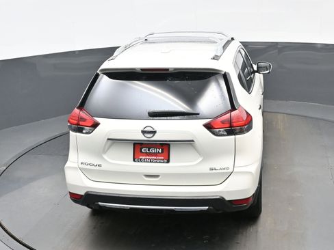 Used 2017 Nissan Rogue SL w/ SL Premium Package image 37