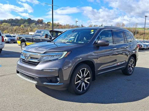 Used 2019 Honda Pilot Touring image 3