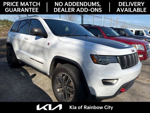 Used 2017 Jeep Grand Cherokee Trailhawk w/ Trailhawk Luxury Group image 4