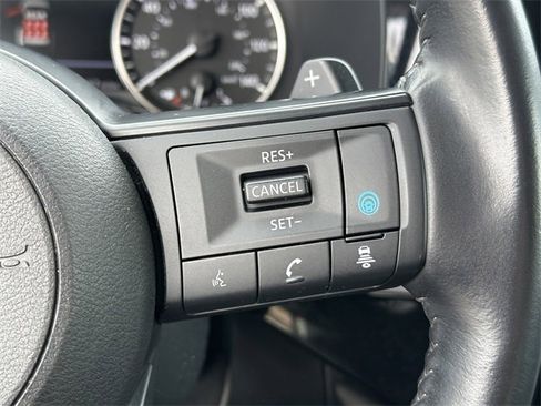 Certified 2024 Nissan Pathfinder SV image 26