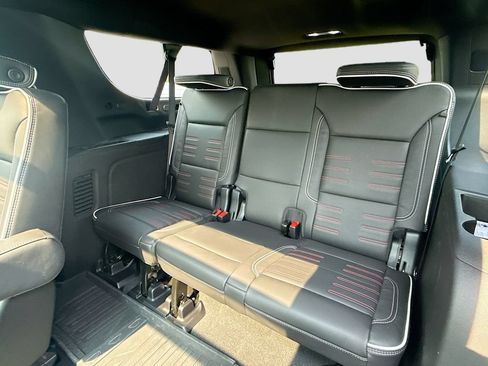 Used 2025 GMC Yukon XL AT4 Ultimate w/ LPO, Floor Liner Package AWD/4WD image 25