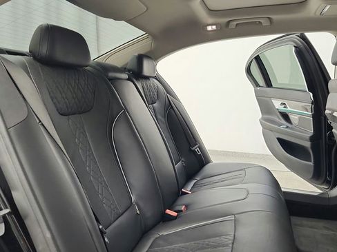 Used 2018 BMW 750i xDrive AWD/4WD image 36