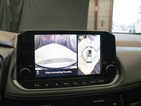 Used 2023 Nissan Rogue SL w/ SL Premium Package image 35